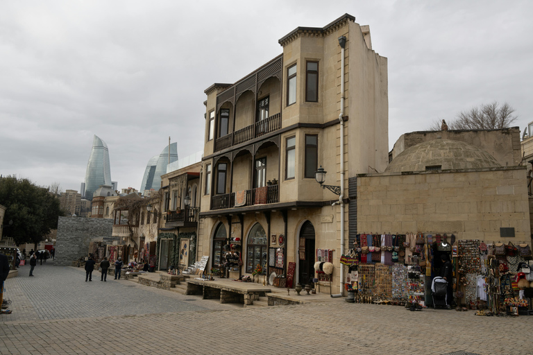 Baku: Old City Adventure Tour with Wine Tasting