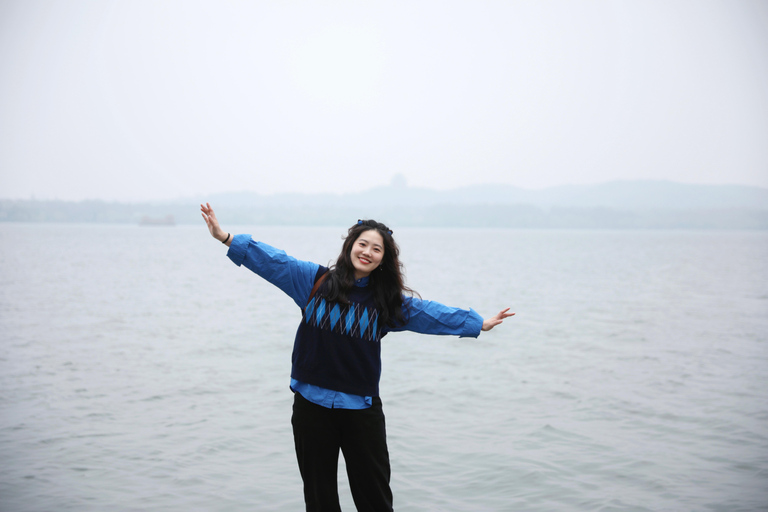 West Lake Photo Tour: Capture Your Hangzhou Story