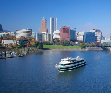Portland: 2-hour Lunch Cruise on the Willamette River