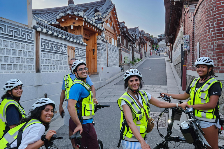 Seoul Highlights: Morning E-bike Tour Seoul: Morning E-bike Tour