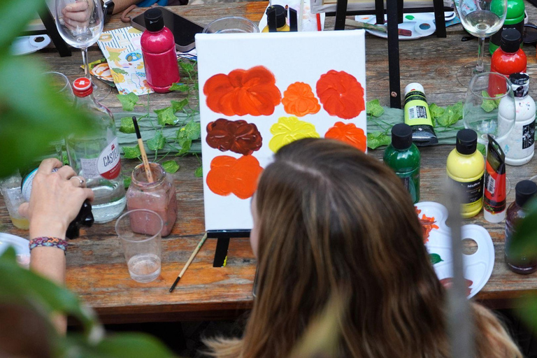 Lisbon: Wine & Paint Experience