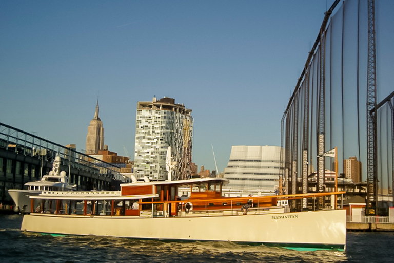 NYC: Cruzeiro para um brunch no horizonte de Manhattan com um drinqueNYC: Manhattan Skyline Brunch Cruise com uma bebida