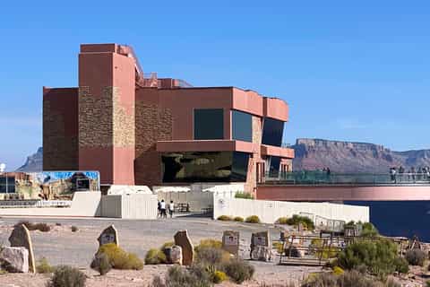 Las Vegas: Grand Canyon West Tour with Skywalk & Lunch