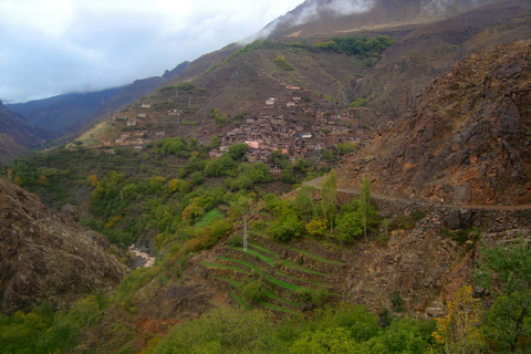 Caminhada de 2 dias no Atlas com moradores locais .. / vilas virgensExclusivo 2D Trek Explore Atlas Mountains/Virgin Villages