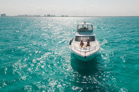 Cancun: Private Yacht Tour to Isla Mujeres with Snorkeling 4 hour - Trip