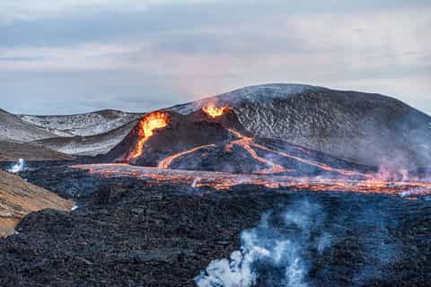 Reykjavik: Guided Active Volcano Hike in Reykjanes Peninsula