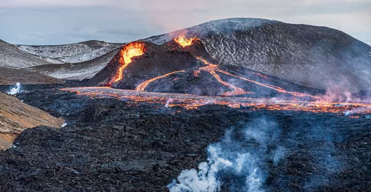 Reykjavik: Guided Active Volcano Hike in Reykjanes Peninsula | GetYourGuide