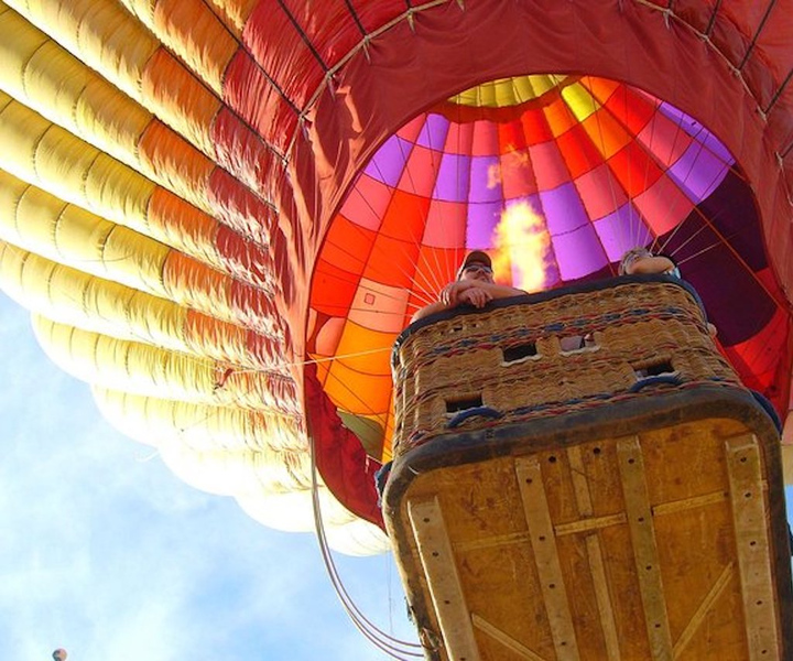 Phoenix: Hot Air Balloon Ride with Champagne and Catering