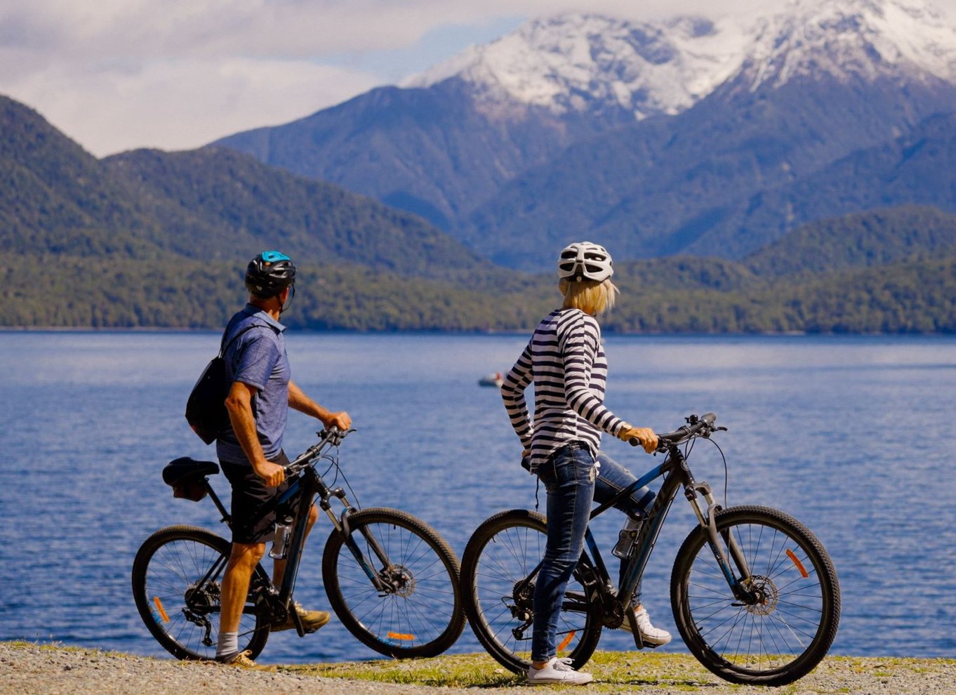 Te Anau: River Jet Boat og cykeltur med lokal guide