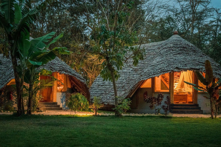 Safari de 2 dias no Wellness Lodge com voos de ida e volta a partir de Zanzibar