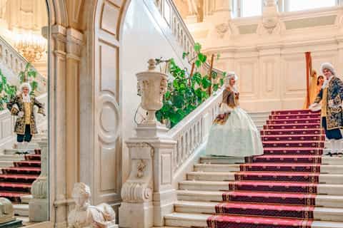 St. Petersburg: Yusupov Palace In-App Audio Tour with Ticket