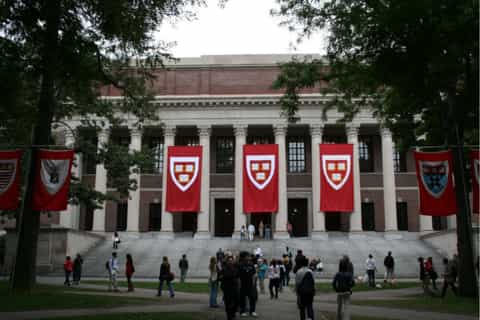Cambridge: Harvard Campus Self-Guided Walking Tour