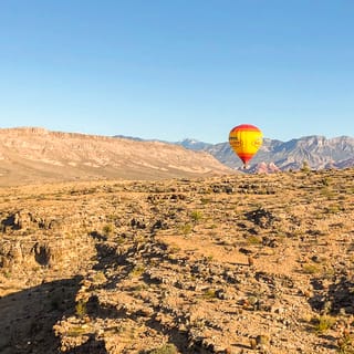 Las Vegas: Ilmapallomatka Mojaven aavikon yli