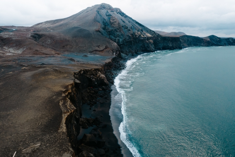 Reikiavik: caminata por el sitio de la erupción del volcán y recorrido geotérmicoTour con recogida en ubicaciones seleccionadas