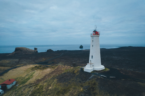 Reykjavík: Wędrówka po erupcji wulkanu i wycieczka geotermalnaWycieczka z odbiorem z wybranych lokalizacji