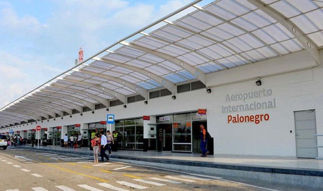 Visit Private Arrival or Departure Transfer Palonegro Airport in Provenza