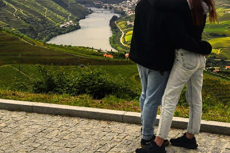 Porto to Douro w/stop Amarante-Régua-Lamego-Vila Real-Pinhão 2 STOPS