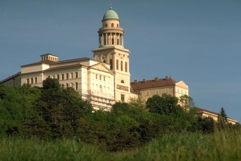 Ab Budapest: Tagestour nach Győr, Lébény und Pannonhalma