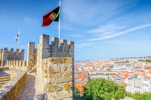Lisbona: tour guidato a piedi di Alfama e St. George Castel
