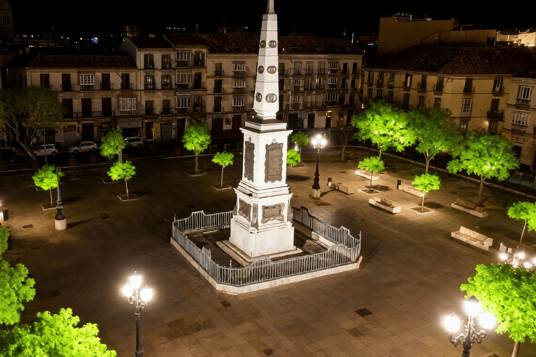 Málaga: Evening Walking Tour with Cheese and Local Wine