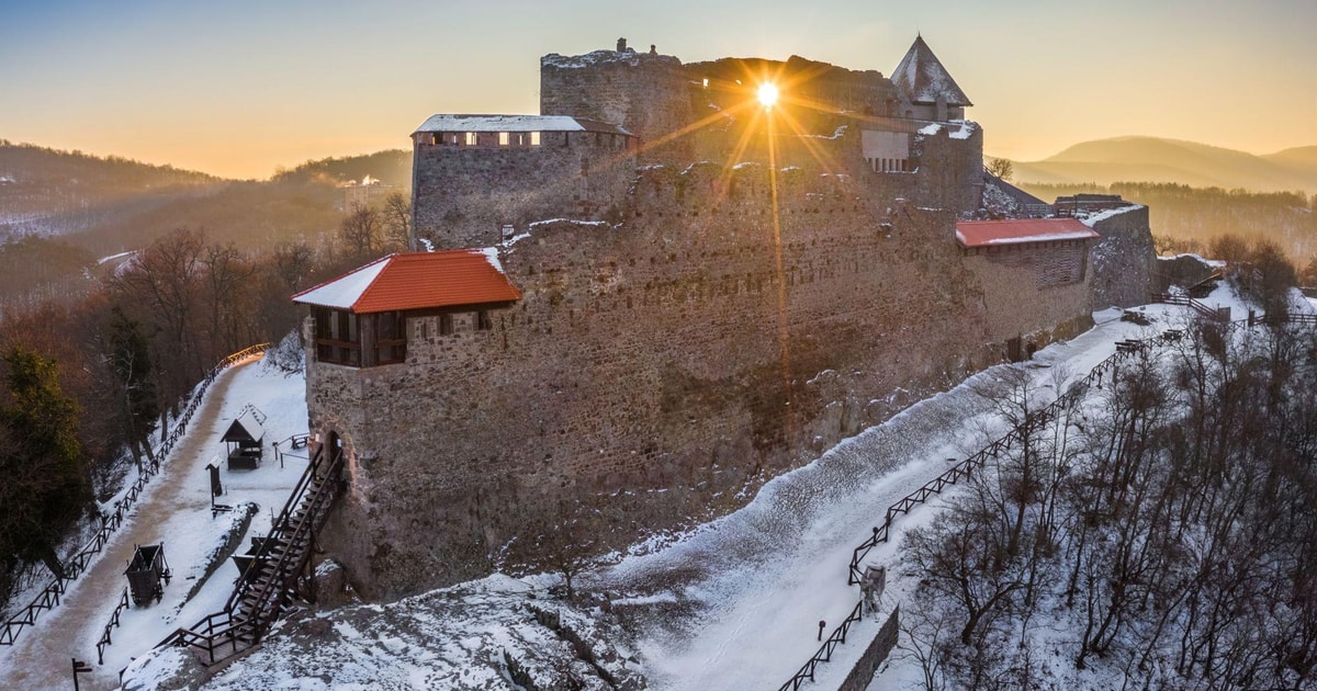 Wanderung Zur Burg Visegr D Sauna Budapests Beste Fr Hlings Kombo