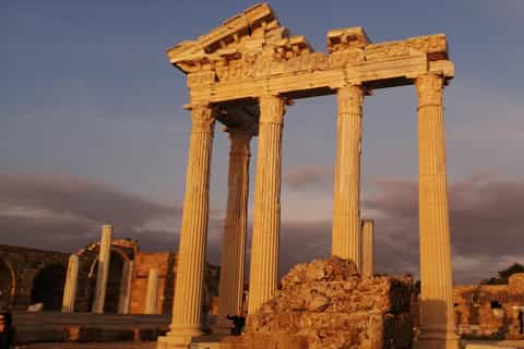 Lato: Tour di gruppo al tramonto del Tempio di Apollo