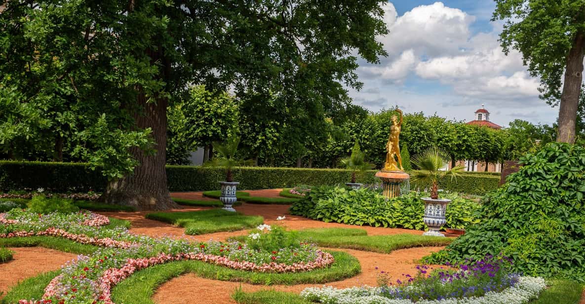 St Petersburg: Peterhof Museum Park Ticket and Audioguide