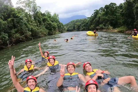 Desde Kandy Excursión de un día en balsa por el río Kelani