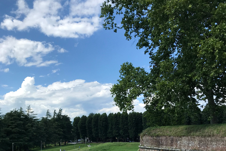 Lucca: 2-Hour City Center Walking Tour