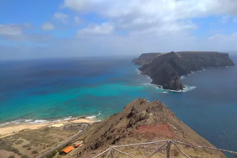 Porto Santo: Pirates and Corsairs Guided Island Tour