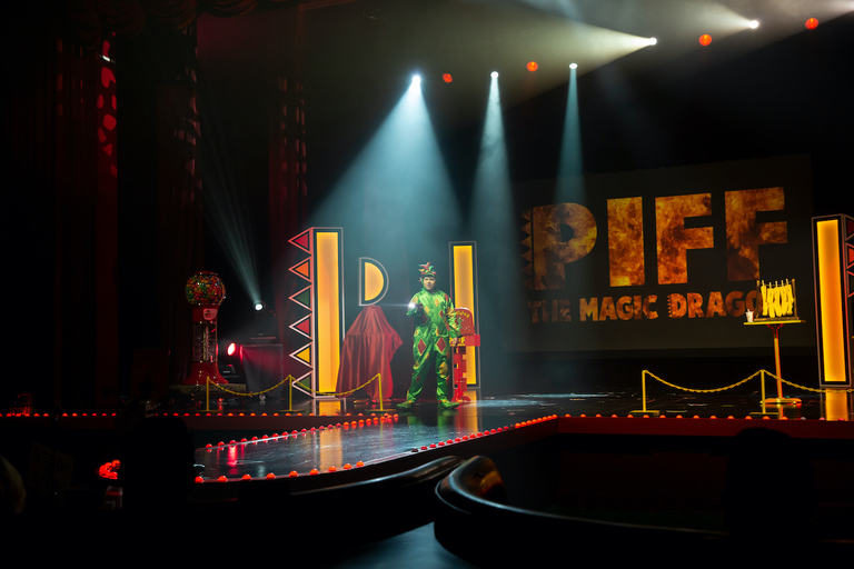 Las Vegas : Spectacle de Piff le dragon magique au FlamingoPiff the Magic Dragon 2024 RDMA2 P1 Prix en cours d&#039;actualisation