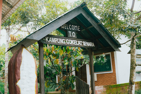 Gangga: Half-Day Heritage, Waterfall & Food Experience