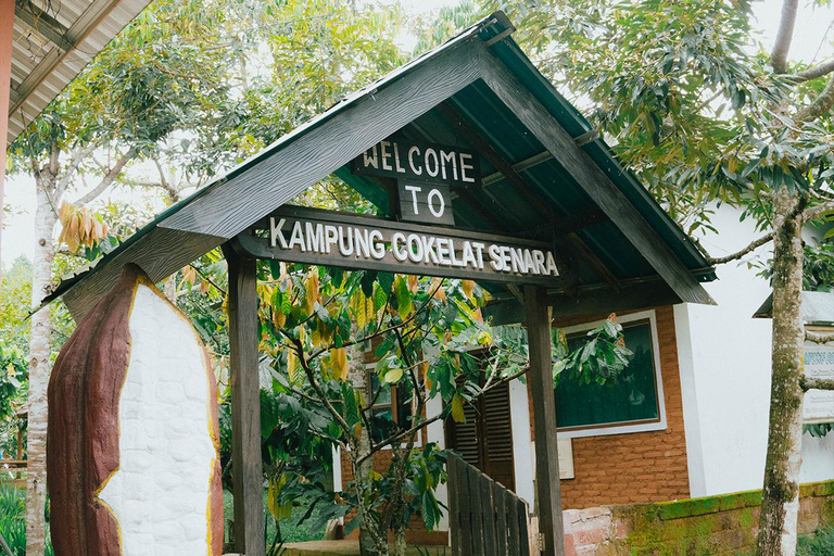 Gangga: Half-Day Heritage, Waterfall & Food Experience