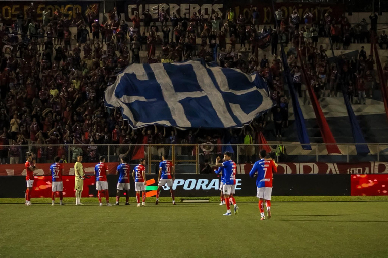 San Salvador: mecz piłki nożnej pierwszej ligi Salwadoru z biletami