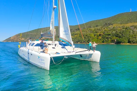 Knysna: Cruzeiro de luxo ao pôr do sol com churrasco do capitão