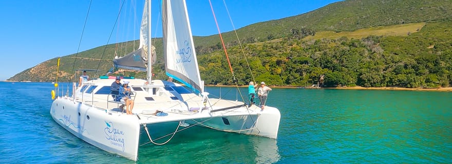 Knysna : Croisière de luxe au coucher du soleil avec barbecue du capitaine