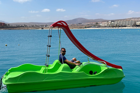 Caleta de Fuste : Location de pédalos avec tobogganLocation de pédalos pendant 1 heure