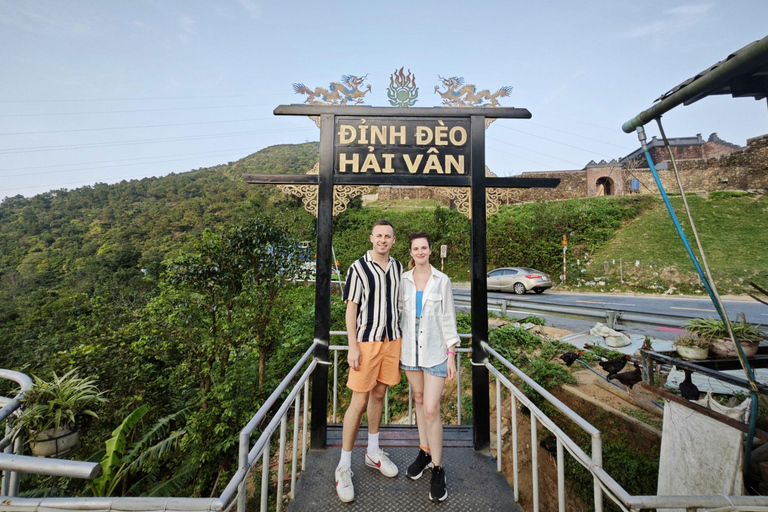 Hue : Voiture privée vers Hoi An via le col de Hai Van et arrêts panoramiquesDe Hue à Hoi An en voiture privée