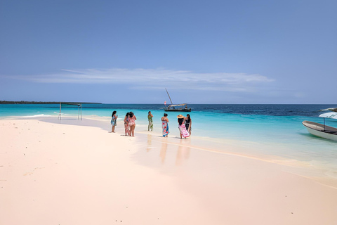 Zanzíbar: tour de un día a la isla Pungume y esnórquelZanzíbar: tour de un día a la isla de Pungume y snorkel