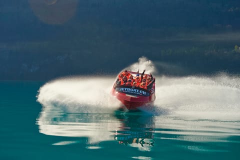 Interlaken: Scenic Jetboat Ride on Lake Brienz