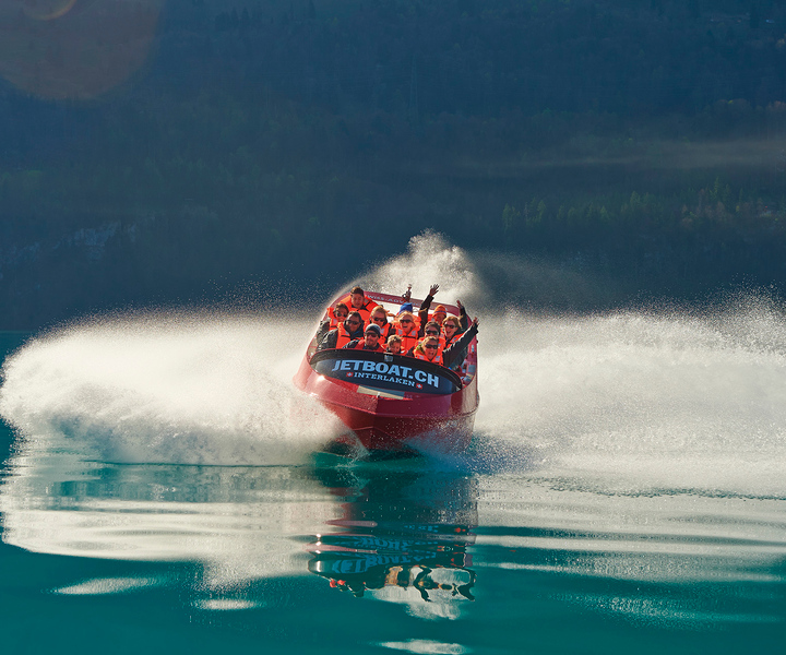 Interlaken: Scenic Jetboat Ride on Lake Brienz