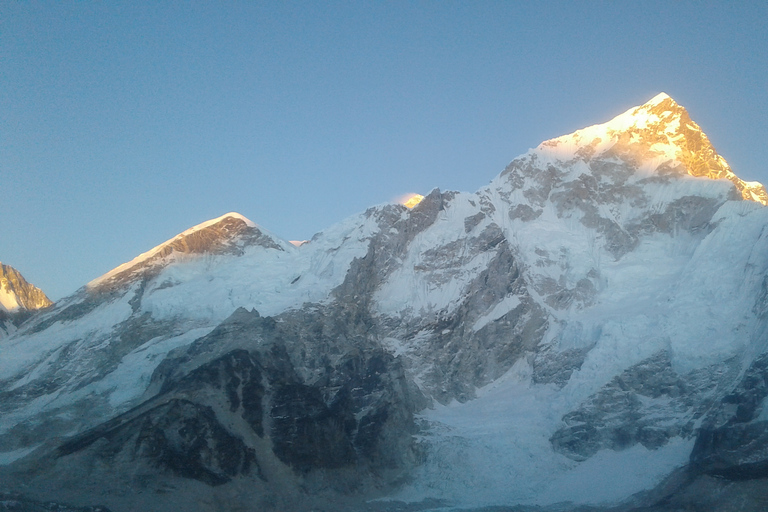 EBC Trek en vlieg terug per helikopter