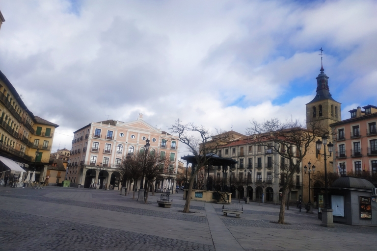Segovia: Guided Walking Tour with Alcázar Entry