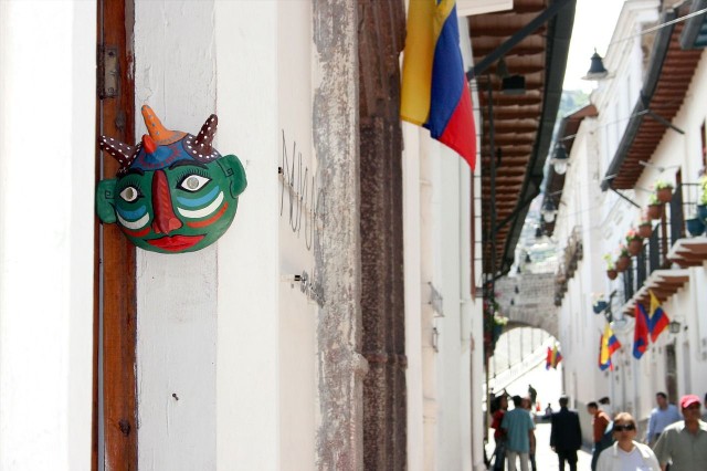 Visit Quito Old Town Highlights & Food Tour in Quito