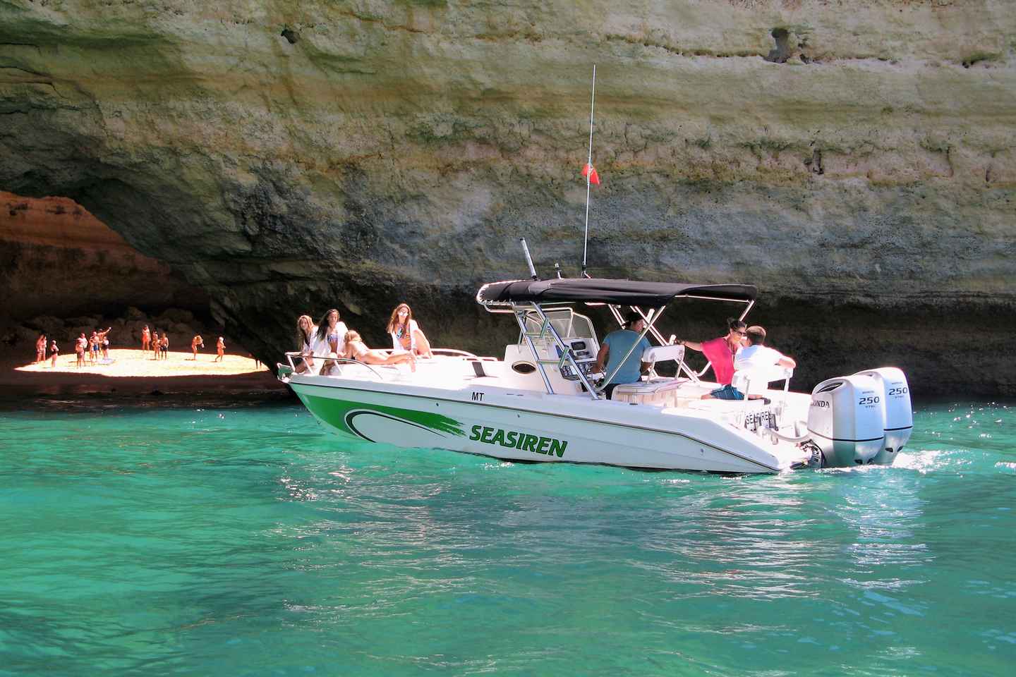 explore the hidden cave beaches of algarve