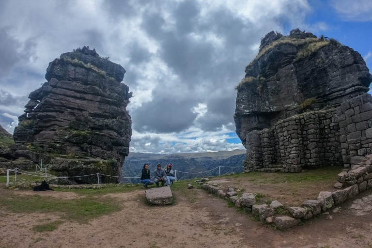 Cusco: Trek d'une journée à Waqrapukara