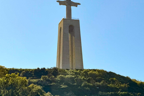 Lisbon: Tagus River Sailboat City Cruise Shared Tour - Sunset Tour