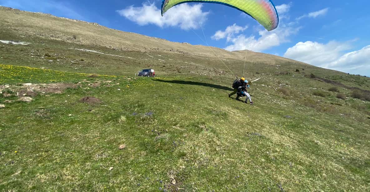 Lake Garda: Beginner Paragliding Experience