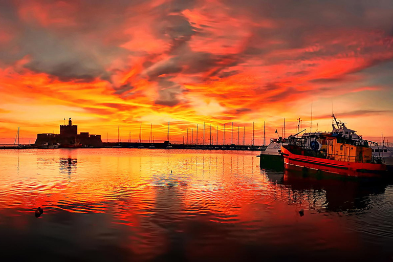 Rhodos: RIB-Kreuzfahrt bei Sonnenuntergang mit Champagner