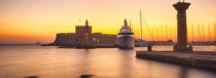 Faliraki : croisière en RIB en soirée avec champagne et vue sur le coucher du soleil